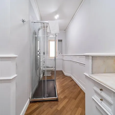 Apartament Dante 138 Class & *