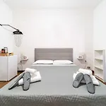Dante 138 Class & Apartment