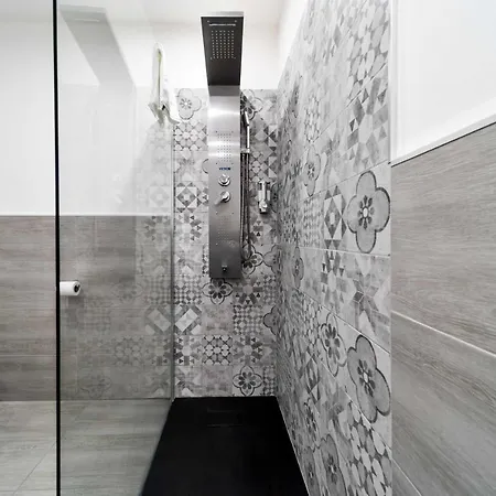 Apartament Dante 138 Class & *